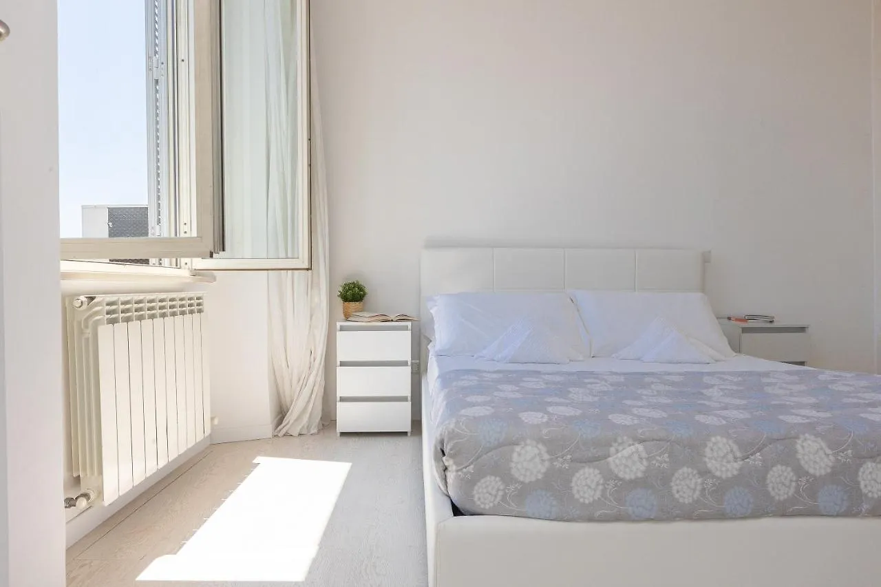 Corso View By Rental In Rome 0*,