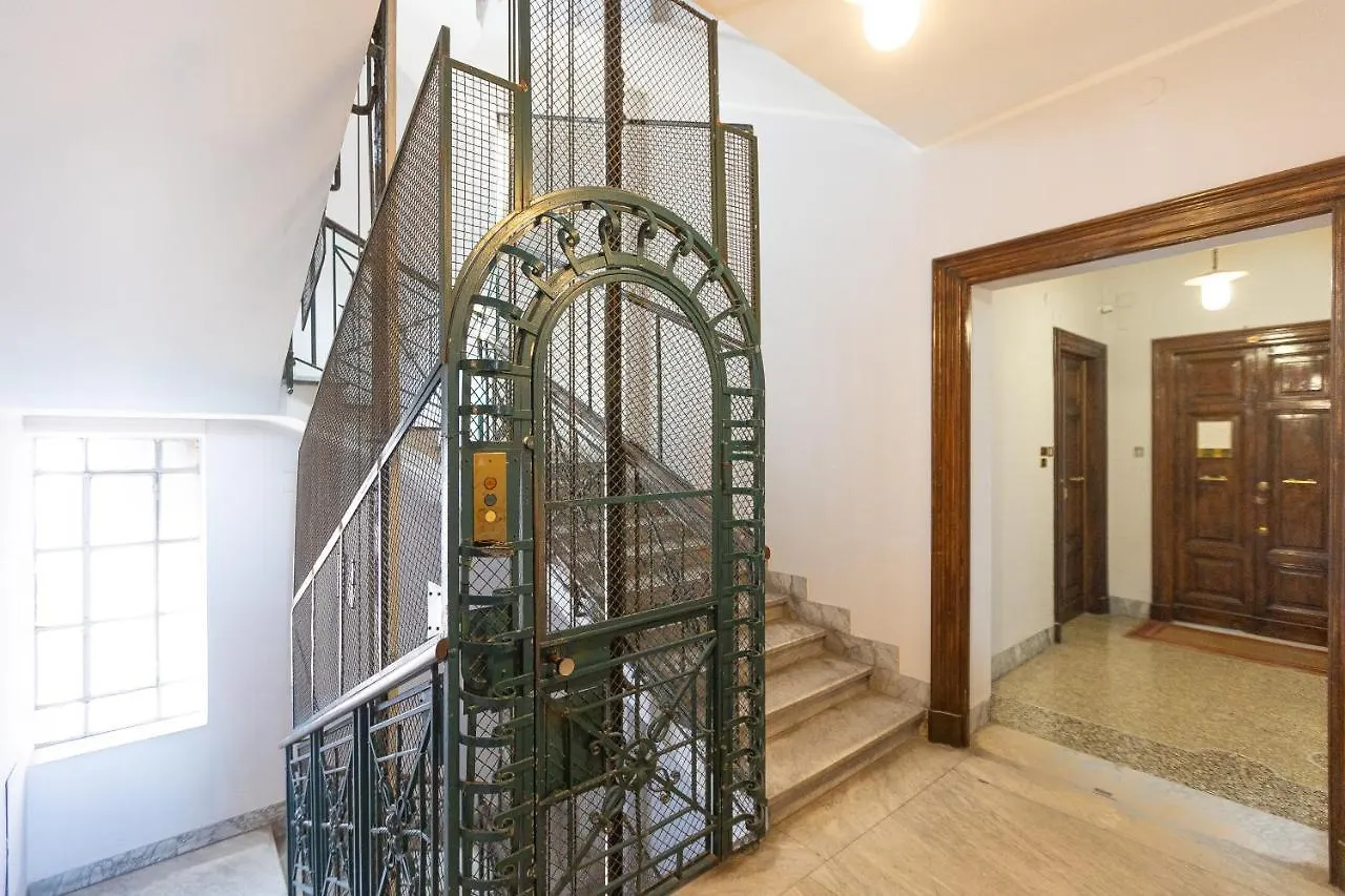 Corso View By Rental In Rome Apartment