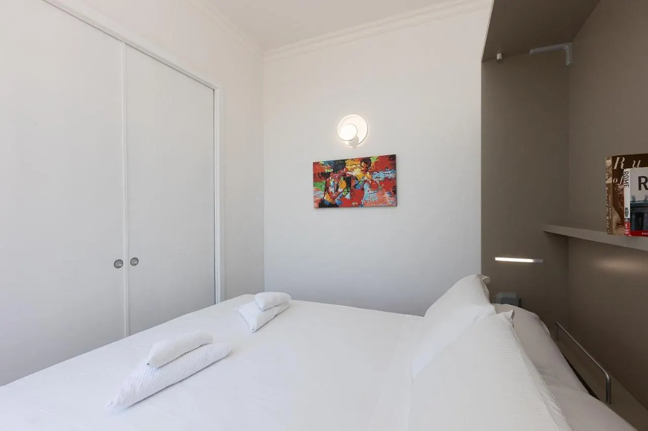 Apartment Corso View By Rental In Rom